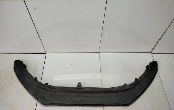Front bumper lip