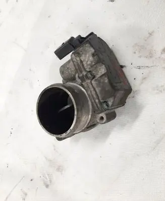 Audi A4 S4 B8 8K Throttle valve 4E0145950J