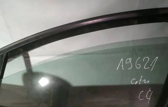 Citroen C4 I Front door window glass four-door as2