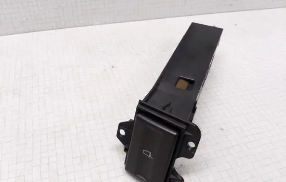 Ford Mondeo Mk III Cup holder 4S7113564A