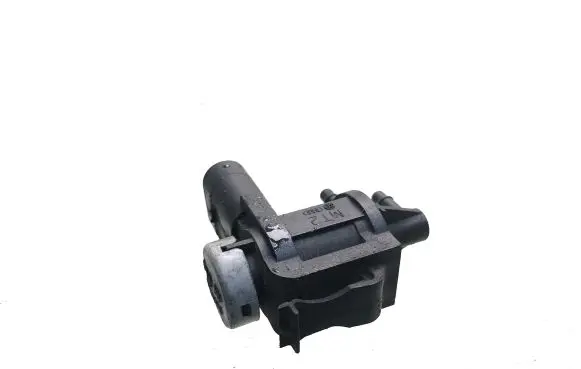 Audi A4 S4 B7 8E 8H Vacuum valve 1K0906283A