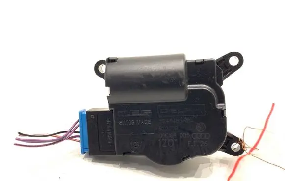 Audi Q7 4L Air flap motor/actuator 52411483R04