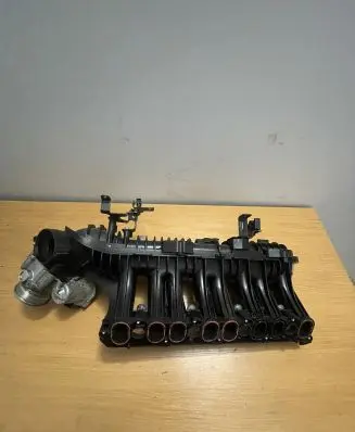 Jaguar F-Pace Intake manifold G4D39424CB G4D39F991AA