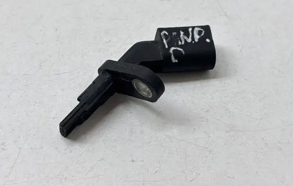 Porsche Panamera (970) ABS brake wheel speed sensor 97060640701