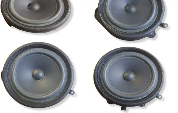 Audi A4 S4 B7 8E 8H Front door speaker 8E0035411 3477126