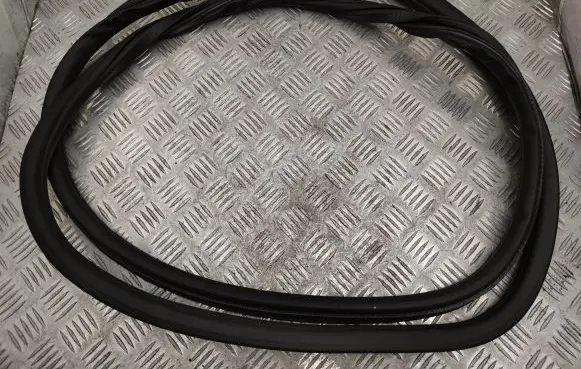 Volkswagen Touareg II Rubber seal rear door 7P0867367D