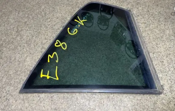 BMW 7 E38 Rear vent window glass 51348125189