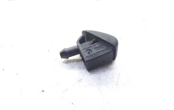 Windshield washer spray nozzle