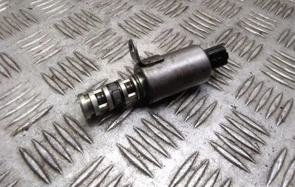 Peugeot 308 Camshaft vanos timing valve V756665280