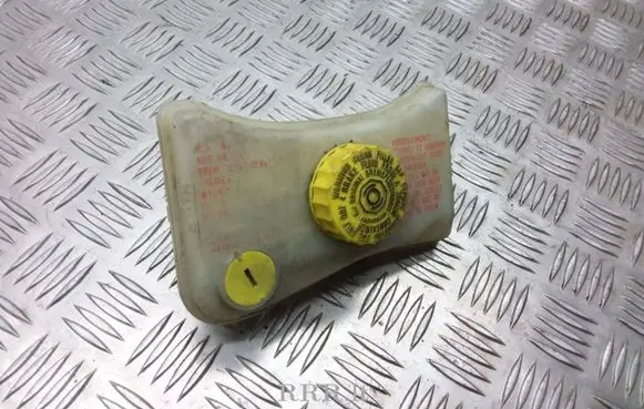Volkswagen PASSAT B5.5 Brake fluid reservoir 8E0611301E
