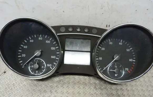 Mercedes-Benz R W251 Speedometer (instrument cluster) A2515406511
