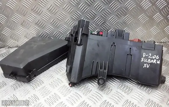 Subaru XV I Fuse module 82241fj091