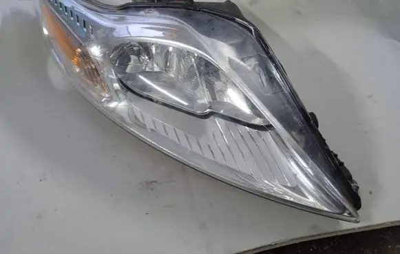 Ford Mondeo MK IV Headlight/headlamp