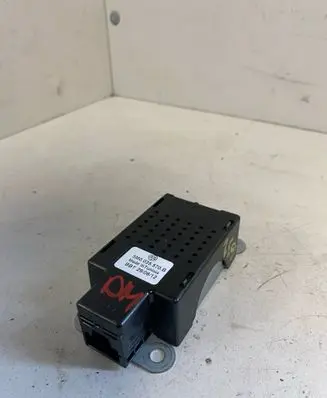 Volkswagen Golf VI Aerial antenna amplifier 5M0035570B