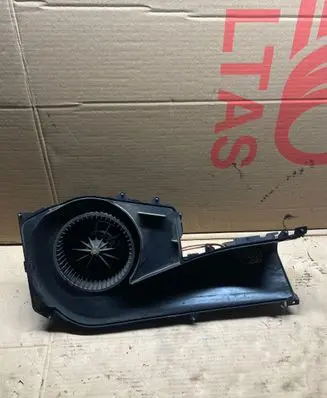 Renault Twingo I Heater fan/blower 52466890
