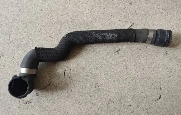 Mercedes-Benz C W205 Engine coolant pipe/hose A2055014784
