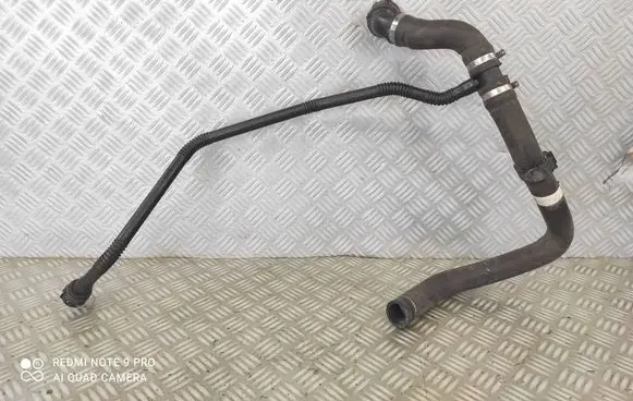 Engine coolant pipe/hose