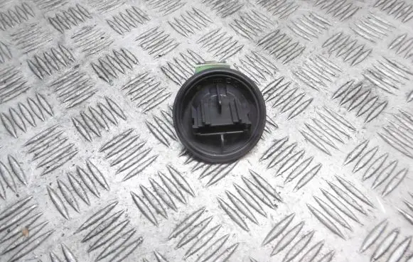 Skoda Fabia Mk1 (6Y) Heater blower fan relay 
