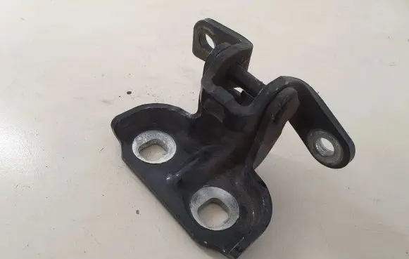 Opel Astra J Rear door upper hinge