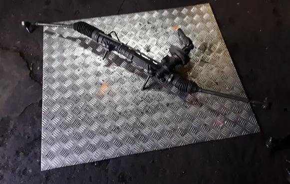 Peugeot 206 Steering rack 6820000085