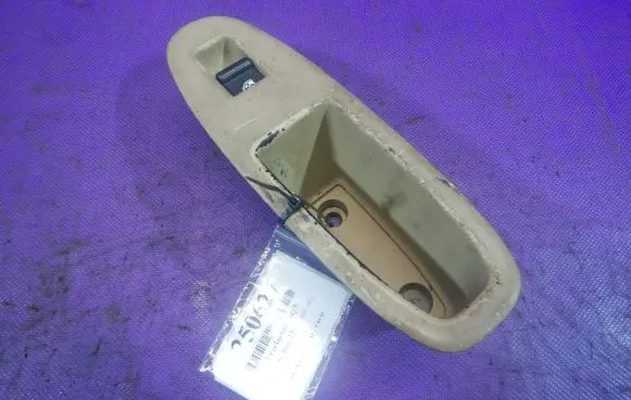 Alfa Romeo 159 Quarter vent window switch 