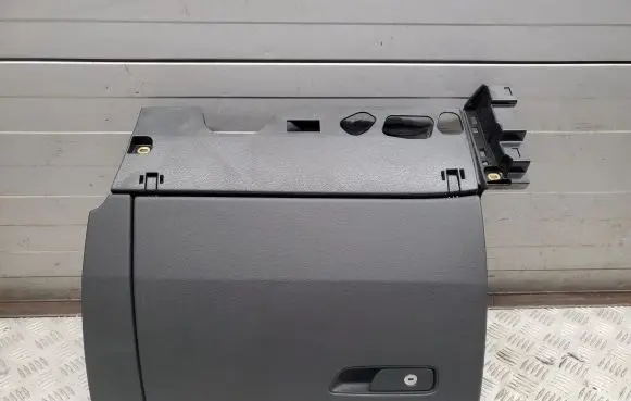Audi Q8 Glove box set 4M8857035K