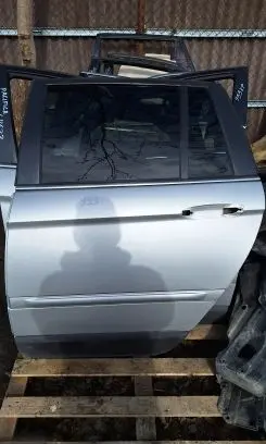 Chrysler Pacifica Rear door