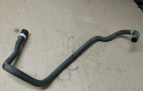 Peugeot 308 Engine coolant pipe/hose