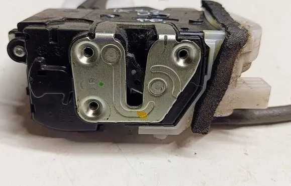 Hyundai ix35 Front door lock 813202Y020U3 813202Y020