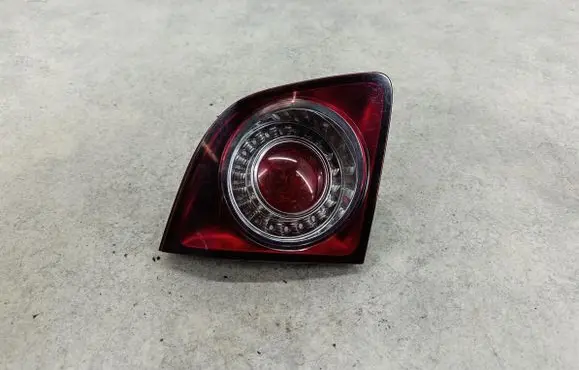 Volkswagen Golf Plus Tailgate rear/tail lights 5M0945093H