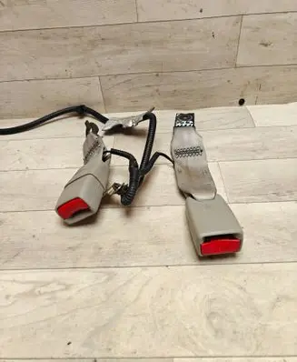 Honda Accord Rear seatbelt buckle 1056783