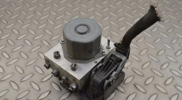 Maserati Ghibli ABS Pump 670032973