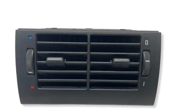 BMW 5 E39 Rear air vent grill 8376150