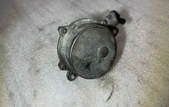 BMW 3 E46 Vacuum pump 728176 72817601B 77873660