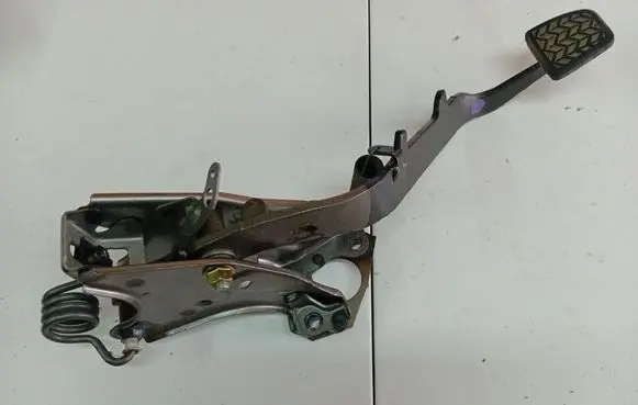 Toyota Avensis T250 Clutch pedal