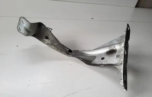 Seat Exeo (3R) Fender mounting bracket 8E0821135C