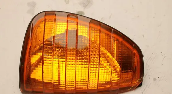 Mercedes-Benz 200 300 W123 Front indicator light 