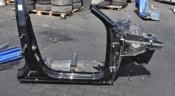 Volvo XC40 Side car body part 