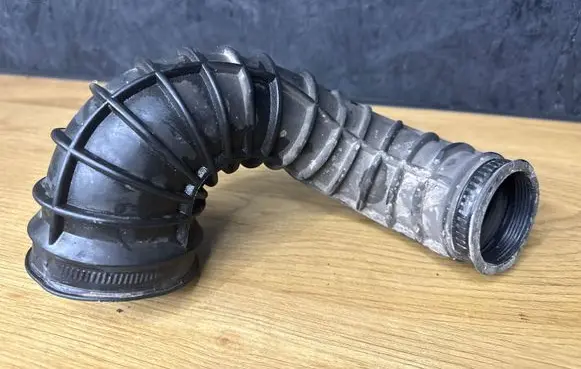 Volvo S80 Air intake hose/pipe 08634143