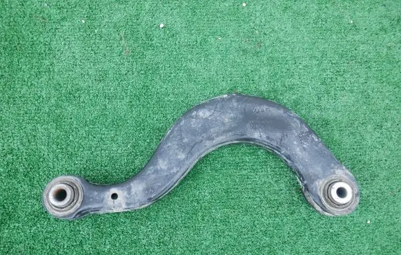 Volkswagen Golf VIII Rear suspension control arm 5Q0505351B B7081906S