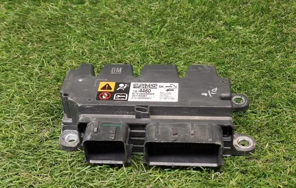 Chevrolet Cruze II Airbag control unit/module 13514460 201189391