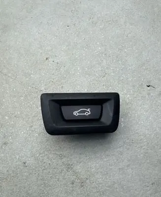 BMW 3 F30 F35 F31 Tailgate/boot open switch button 9275119