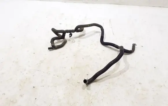 Engine coolant pipe/hose