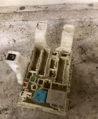 Toyota Prius (XW20) Fuse box set