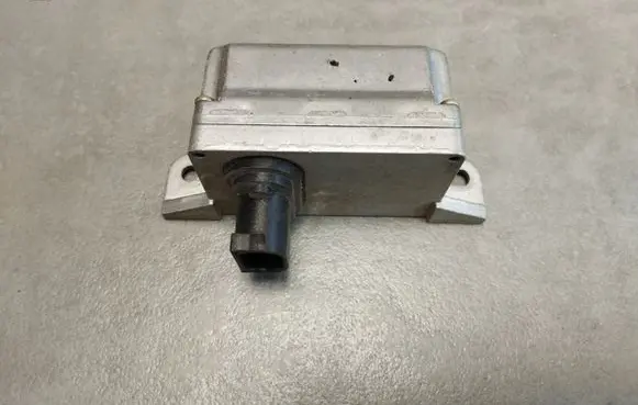BMW 3 E46 ESP acceleration yaw rate sensor 6759412 10098508014 448801001036