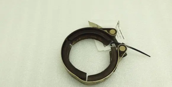 Volkswagen PASSAT CC Muffler pipe connector clamp 04L253725B