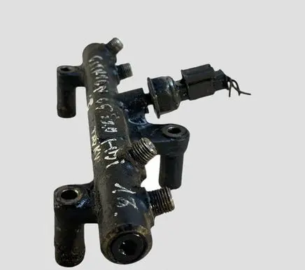 Citroen C5 Fuel main line pipe