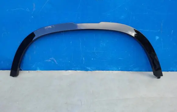Land Rover Defender Front arch trim L8B216A075