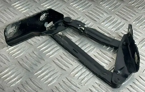 Mercedes-Benz Sprinter W901 W902 W903 W904 Engine bonnet/hood hinges 9067500121