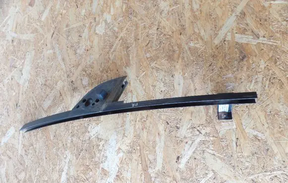 Mercedes-Benz A W168 Front door windshield rail 1687200617